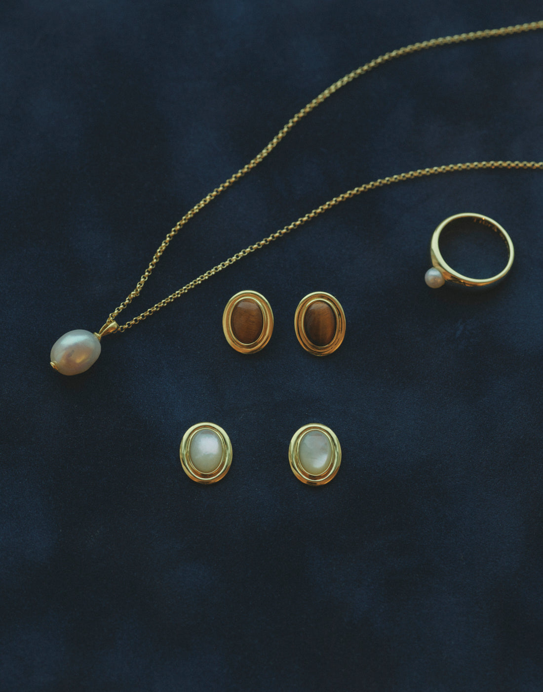 Vintage Frame earrings – Mother of Pearl, Gold