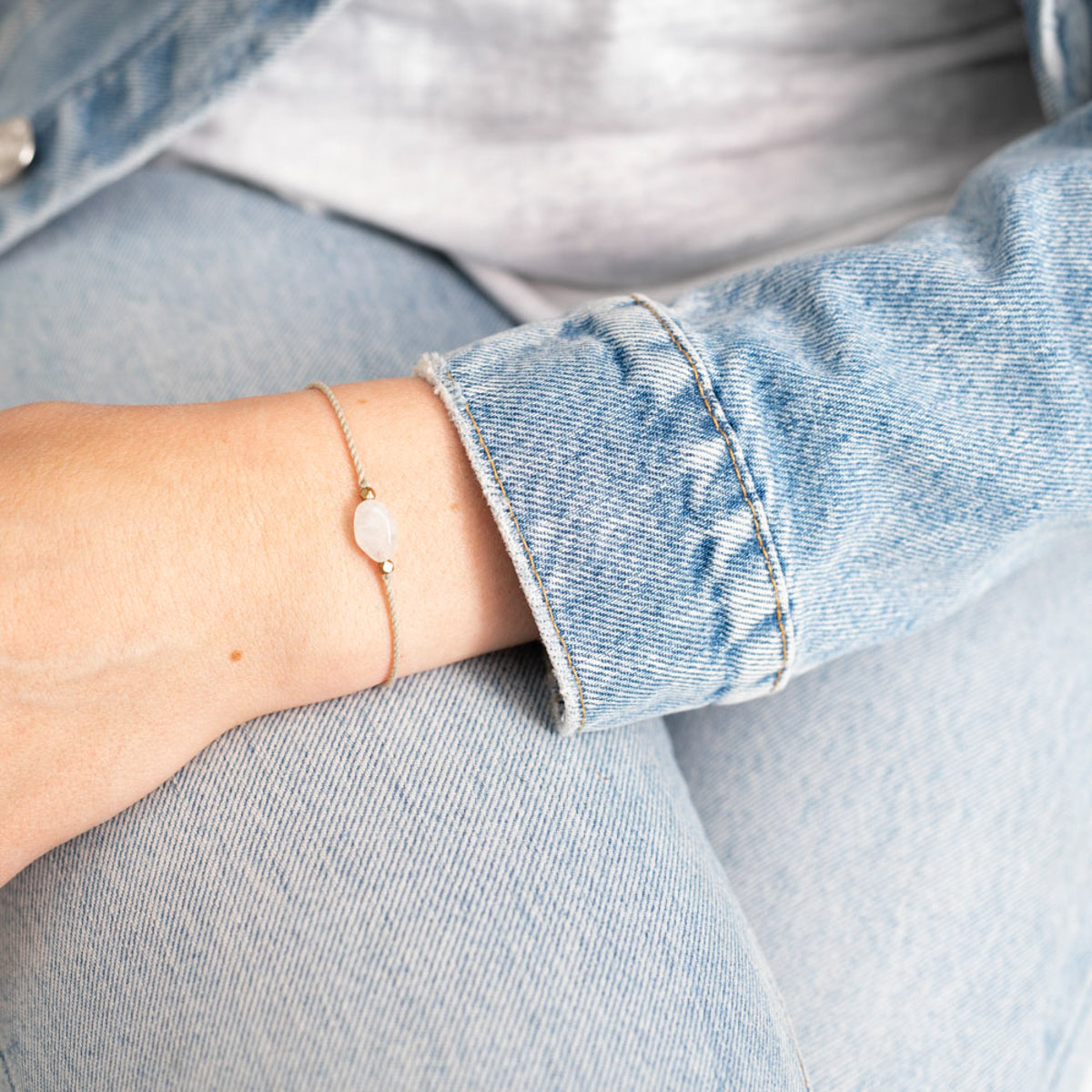 Gemstone Card Moonstone Gold Bracelet — mynd 3