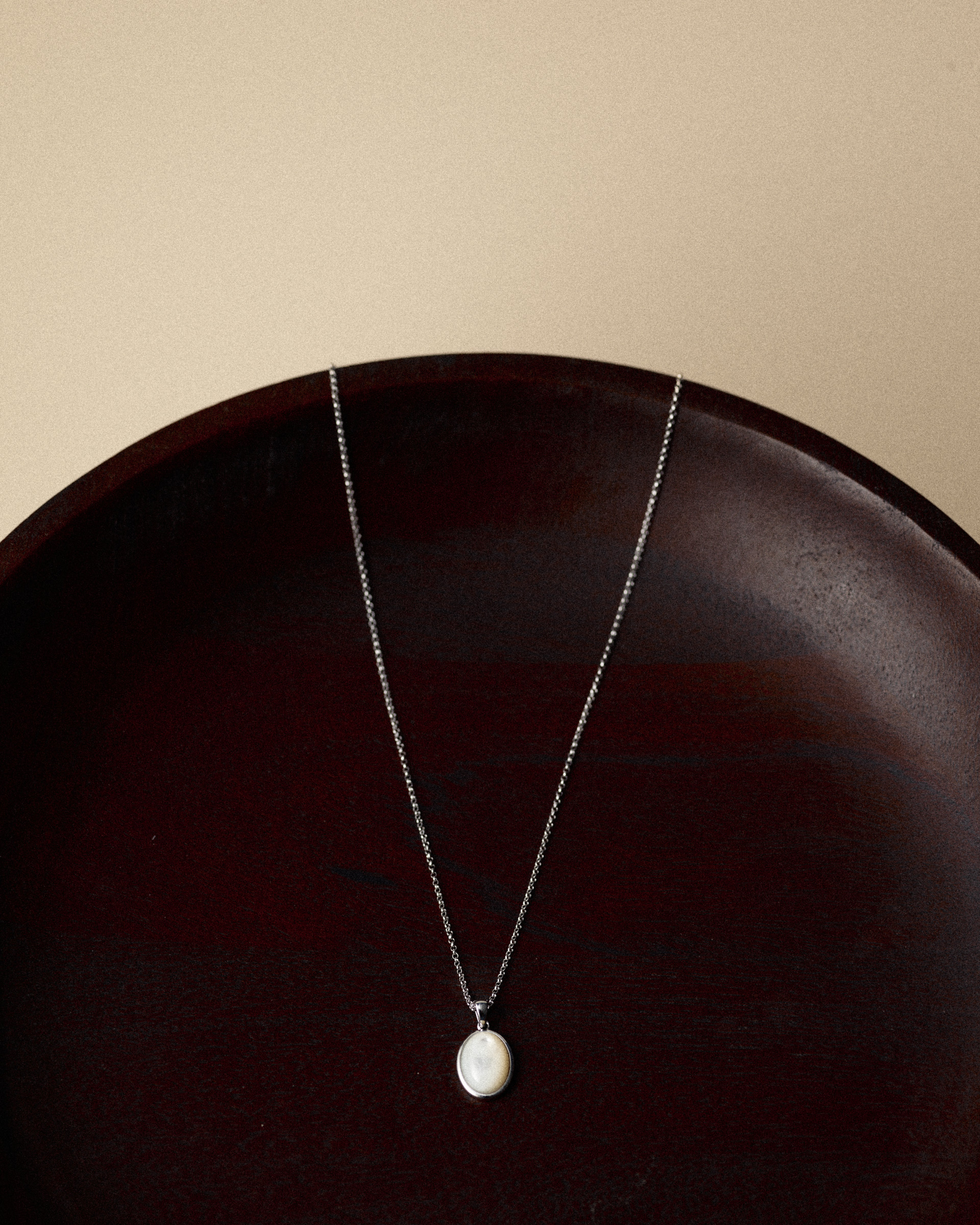 Oval Stone hálsmen – Mother of Pearl, Silfur