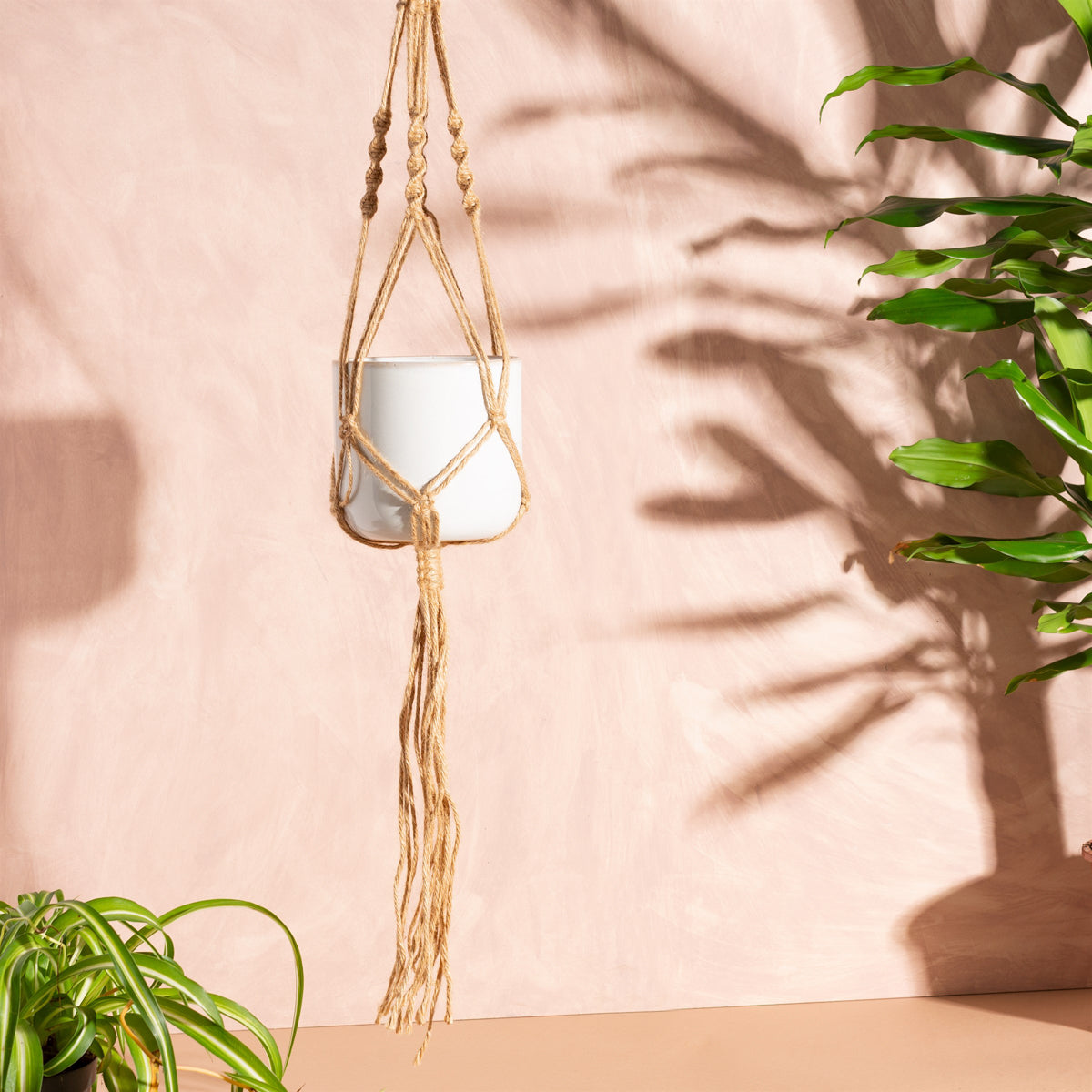 Macramé Plant Hanger – White, S — mynd 3