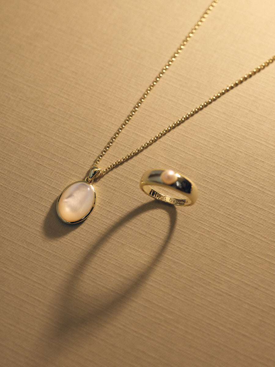 Oval Stone hálsmen – Mother of Pearl, Gull, 50 cm