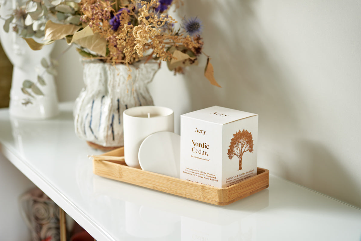 Nordic Cedar Scented Candle — mynd 2